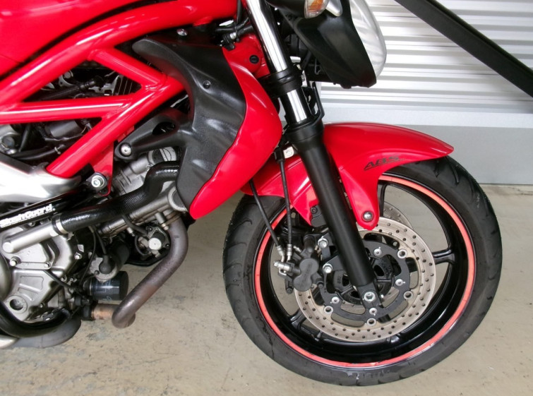 Мотоцикл Suzuki GLADIUS 400 ABS с пробегом 22275 km