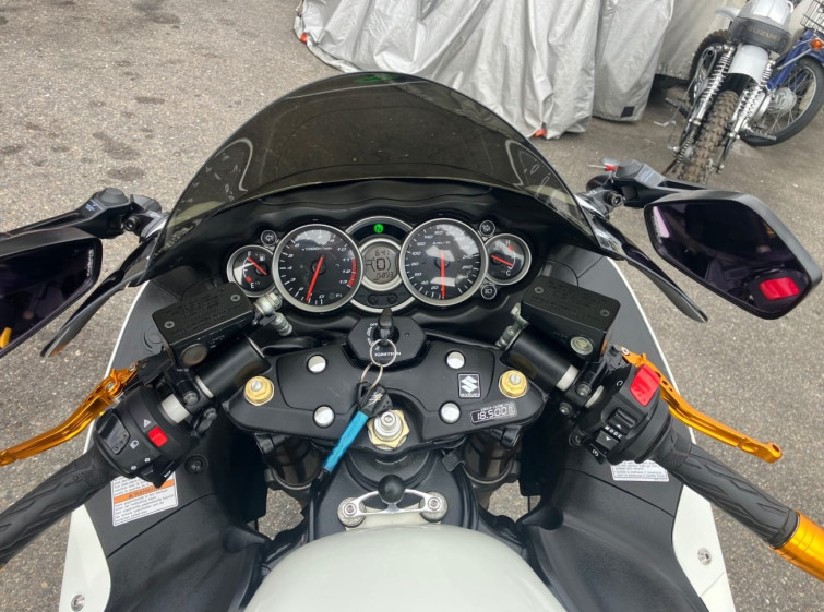 Мотоцикл Suzuki GSX1300R HAYABUSA з пробігом 15893 km