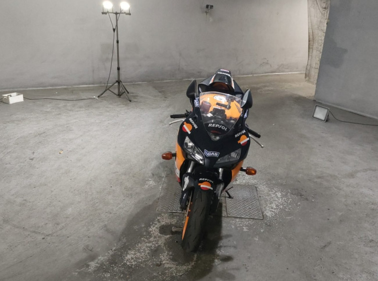 Мотоцикл Honda CBR1000RR с пробегом 28027 km