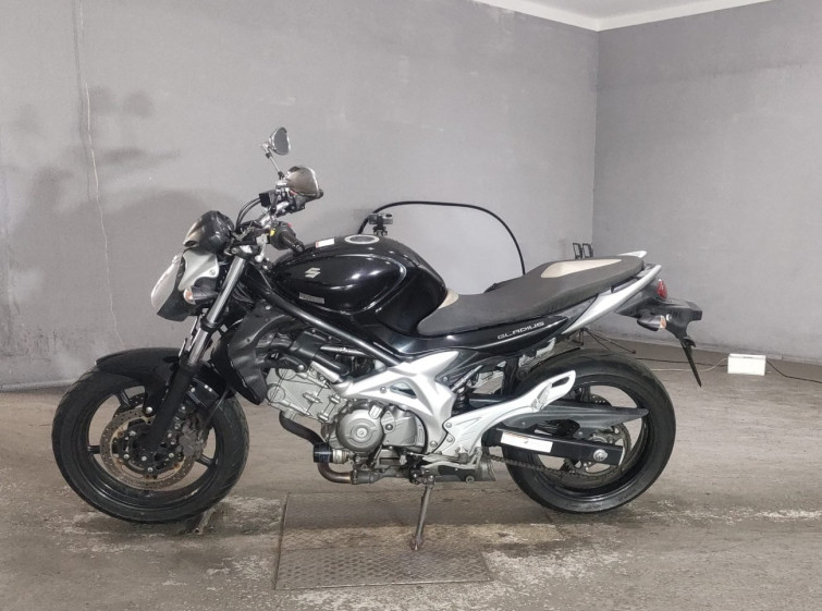Мотоцикл Suzuki GLADIUS 650 ABS с пробегом 29965 km