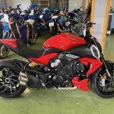 Мотоцикл Ducati DIAVEL V4 с пробегом 8028 km