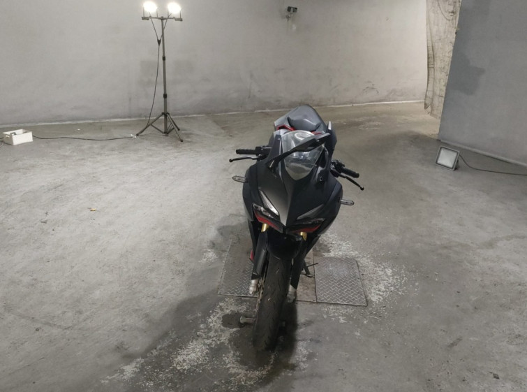 Мотоцикл Honda CBR250RR с пробегом 5040 km