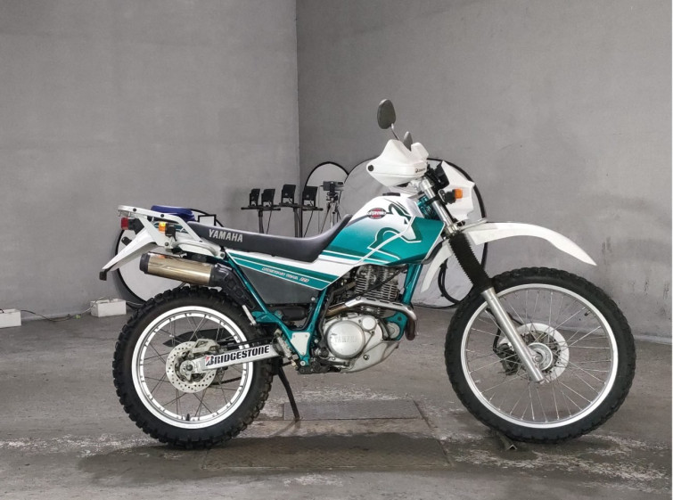 Мотоцикл Yamaha ｾﾛｰ225 з пробігом 8574 km