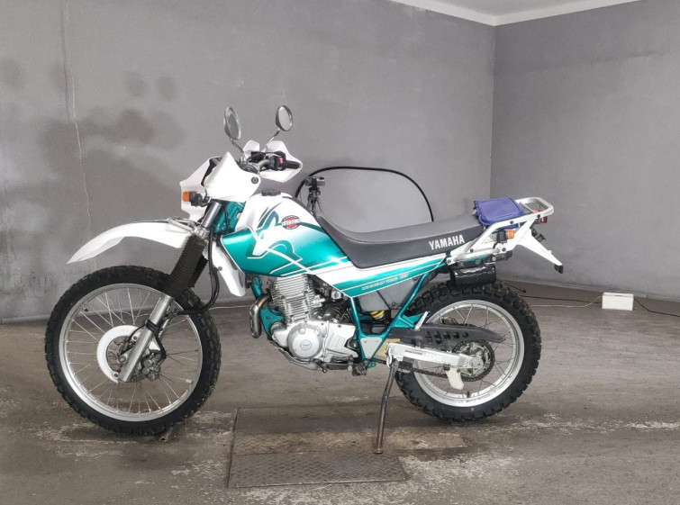 Мотоцикл Yamaha ｾﾛｰ225 з пробігом 8574 km