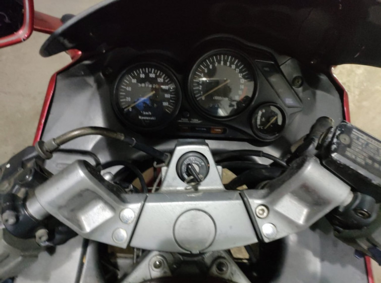 Мотоцикл Kawasaki ZZ-R400 з пробігом 38142 km