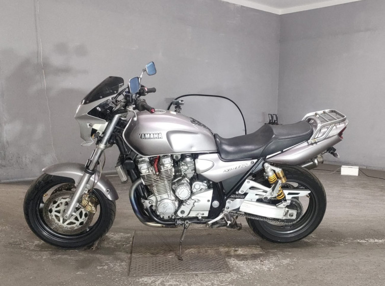 Мотоцикл Yamaha XJR1300 с пробегом 48835 km