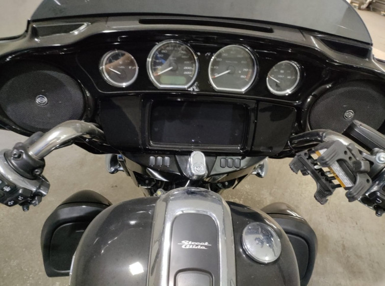 Мотоцикл HD STREET GLIDE FLHXS1870 с пробегом 1357 km