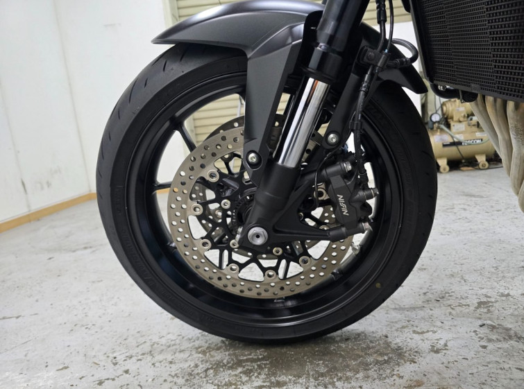 Мотоцикл Honda CB650R з пробігом 21767 km