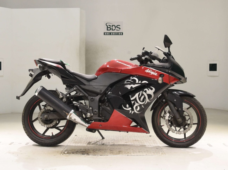 Мотоцикл Kawasaki NINJA250R з пробігом 23751 km