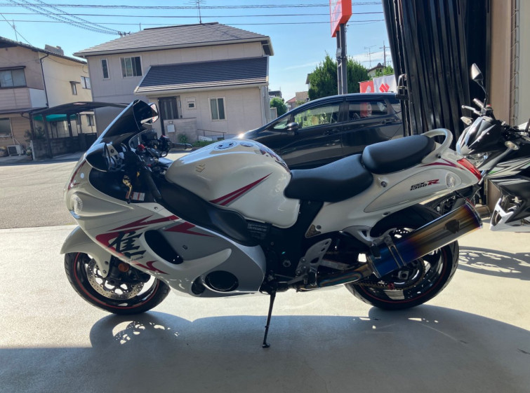 Мотоцикл Suzuki GSX1300R HAYABUSA з пробігом 14801 km
