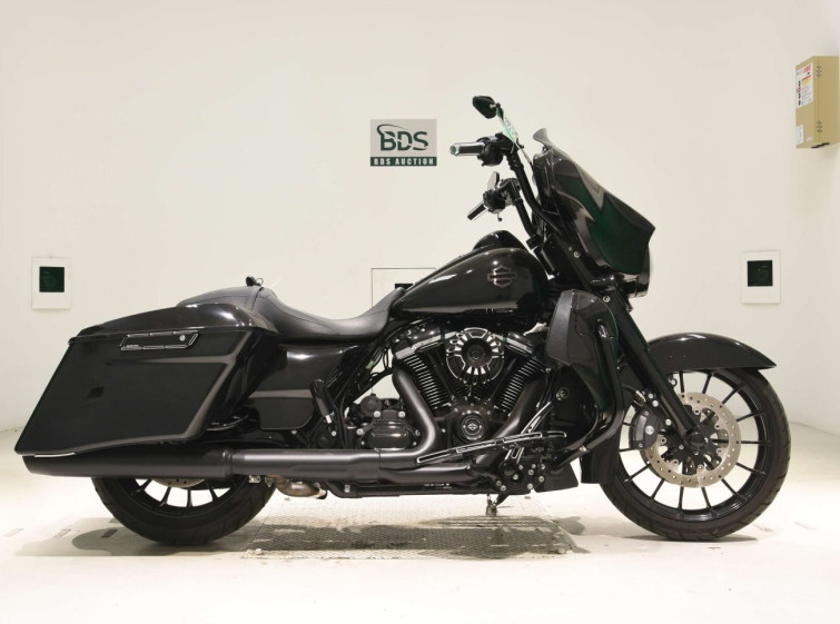 Мотоцикл HD STREET GLIDE FLHXS1870 с пробегом 7201 km
