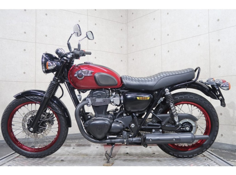 Мотоцикл Kawasaki W800 с пробегом 13758 km