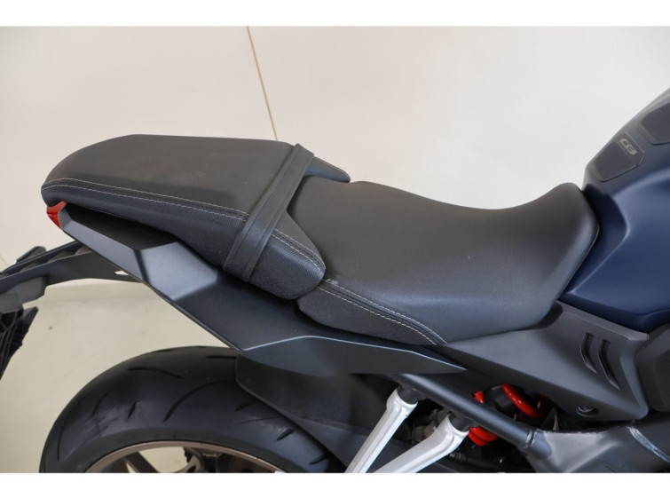 Мотоцикл Honda CB650R з пробігом 2738 km