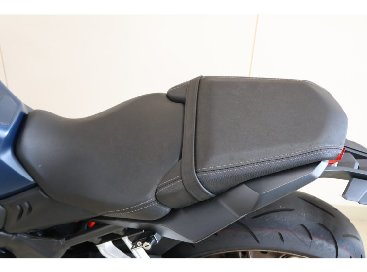 Мотоцикл Honda CB650R з пробігом 2738 km