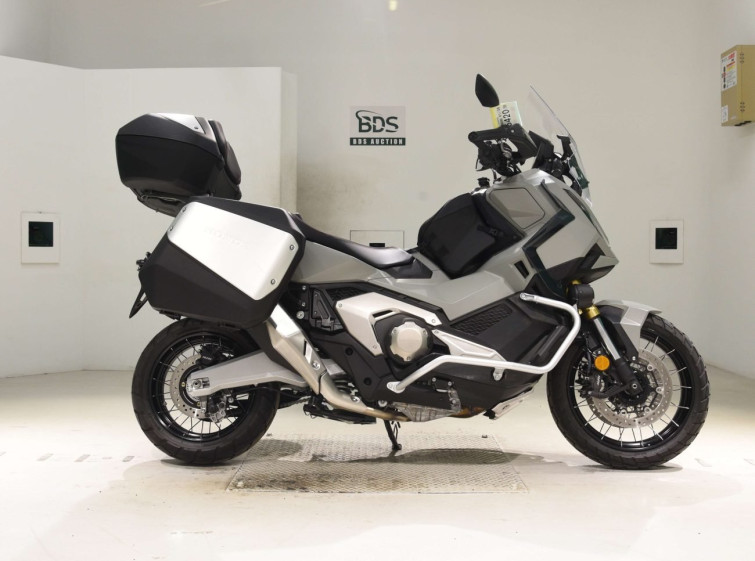 Мотоцикл Honda X-ADV750-2 з пробігом 908 km