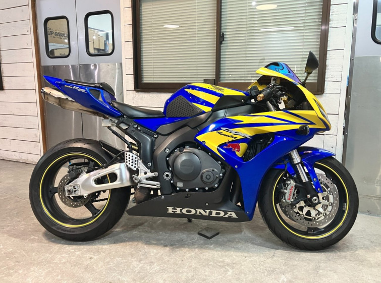 Мотоцикл Honda CBR1000RR з пробігом 53199 km