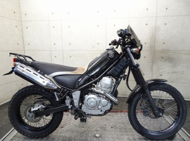 Мотоцикл Yamaha TRICKER з пробігом 18607 km