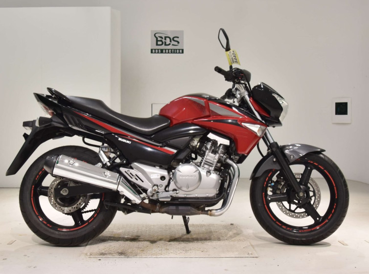 Мотоцикл Suzuki GSR250 з пробігом 15951 km
