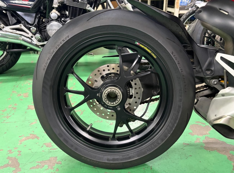 Мотоцикл Ducati STREET FIGHTER V4S з пробігом 19916 km
