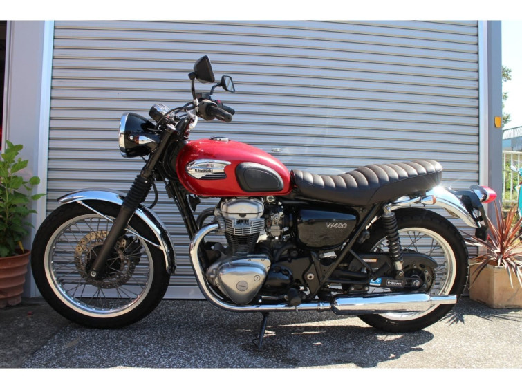 Мотоцикл Kawasaki W400 з пробігом 63904 km