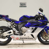 Мотоцикл Honda CBR1000RR с пробегом 72177 km