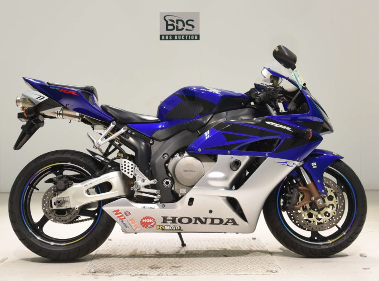 Мотоцикл Honda CBR1000RR с пробегом 72177 km