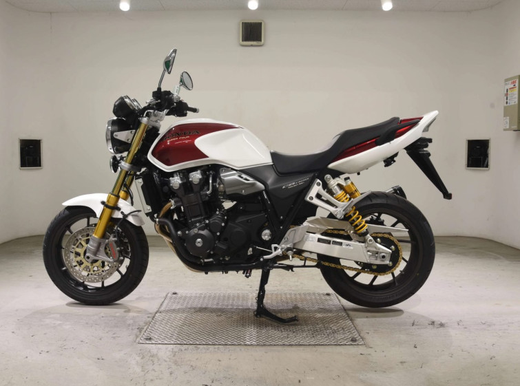 Мотоцикл Honda CB1300SF з пробігом 800 km