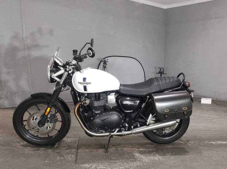 Мотоцикл Triumph STREET TWIN 900 з пробігом 23577 km