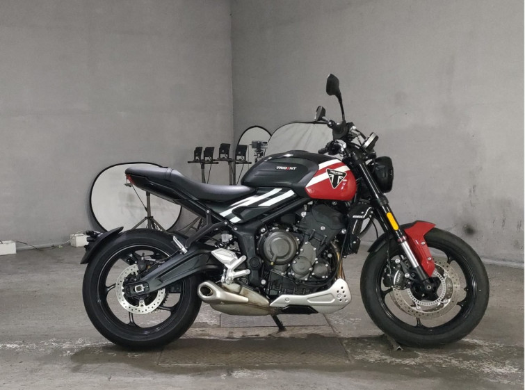 Мотоцикл Triumph TRIDENT660 з пробігом 446 km