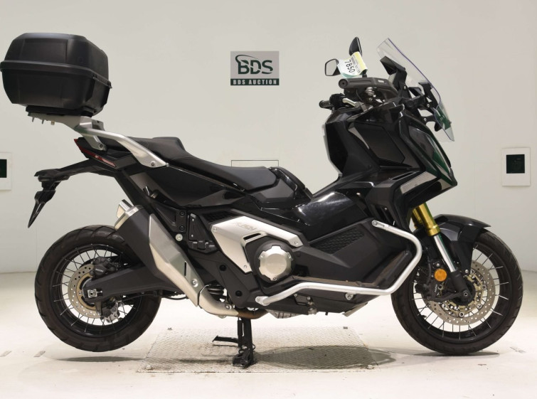 Мотоцикл Honda X-ADV750-2 з пробігом 15061 km