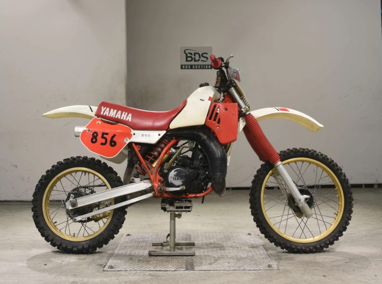 Мотоцикл Yamaha YZ250