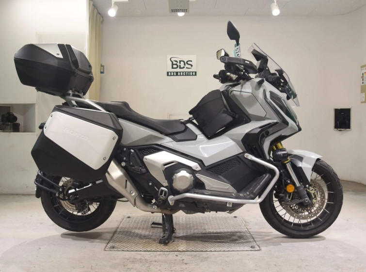 Мотоцикл Honda X-ADV750-2 з пробігом 55369 km