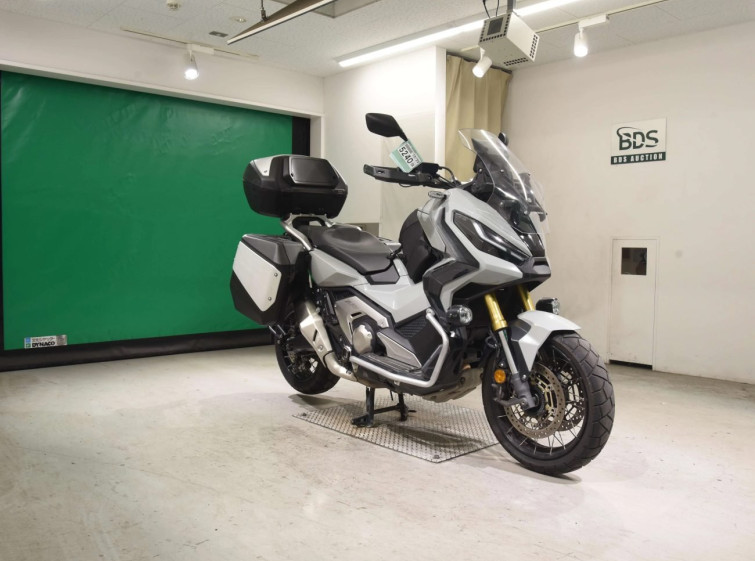 Мотоцикл Honda X-ADV750-2 з пробігом 55369 km