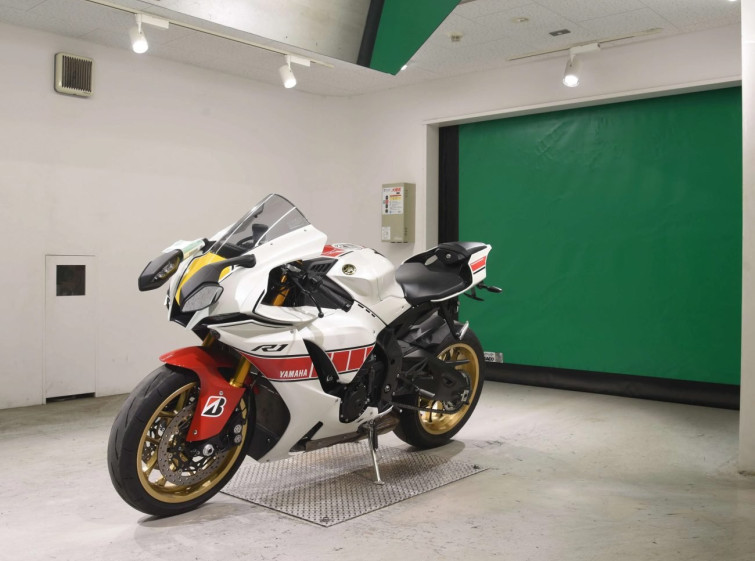 Мотоцикл Yamaha YZF-R1 з пробігом 8730 km