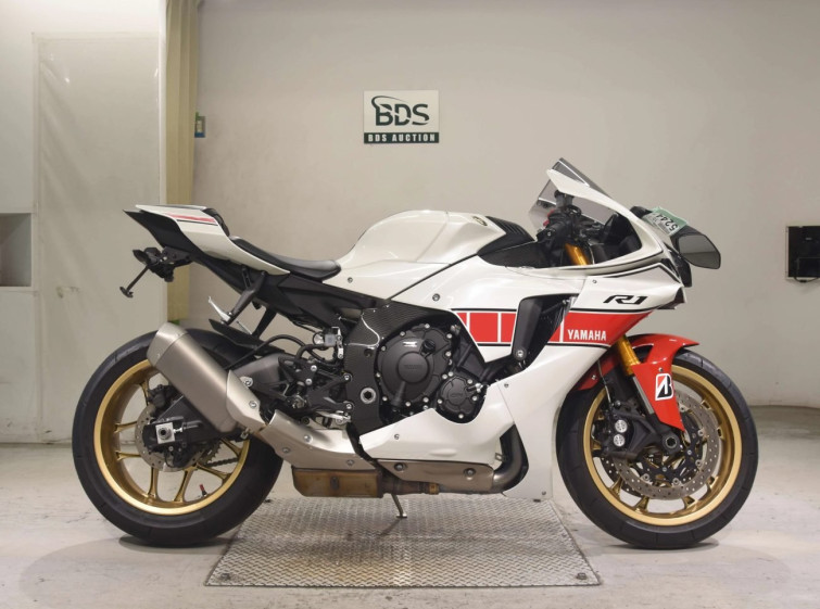 Мотоцикл Yamaha YZF-R1 з пробігом 8730 km