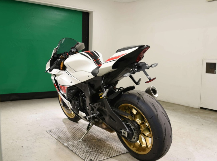 Мотоцикл Yamaha YZF-R1 з пробігом 8730 km