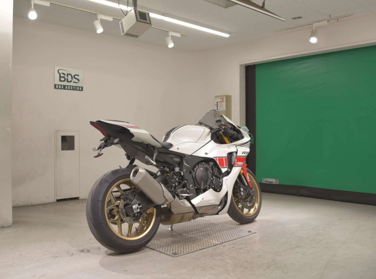 Мотоцикл Yamaha YZF-R1 з пробігом 8730 km