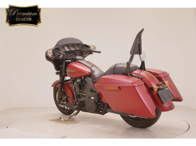 Мотоцикл HD STREET GLIDE FLHXS1870 с пробегом 19488 km
