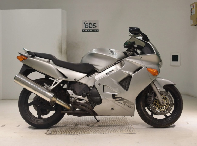 Мотоцикл Honda VFR800F з пробігом 21921 km