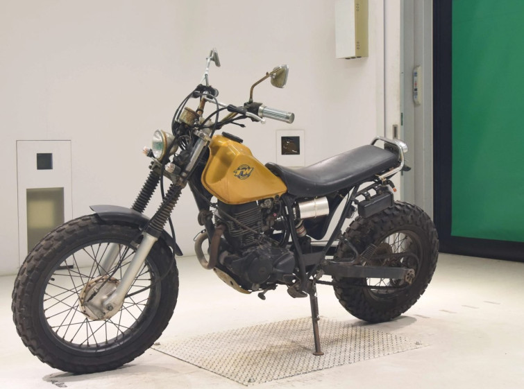Мотоцикл Yamaha TW200 с пробегом 1809 km