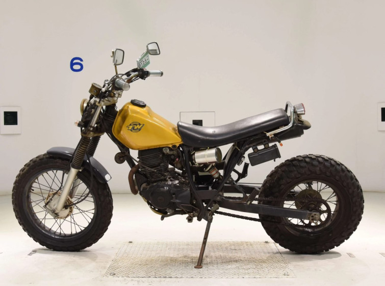 Мотоцикл Yamaha TW200 с пробегом 1809 km
