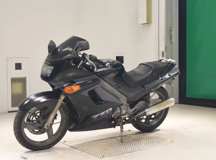 Мотоцикл Kawasaki ZZ-R250 с пробегом 31133 km