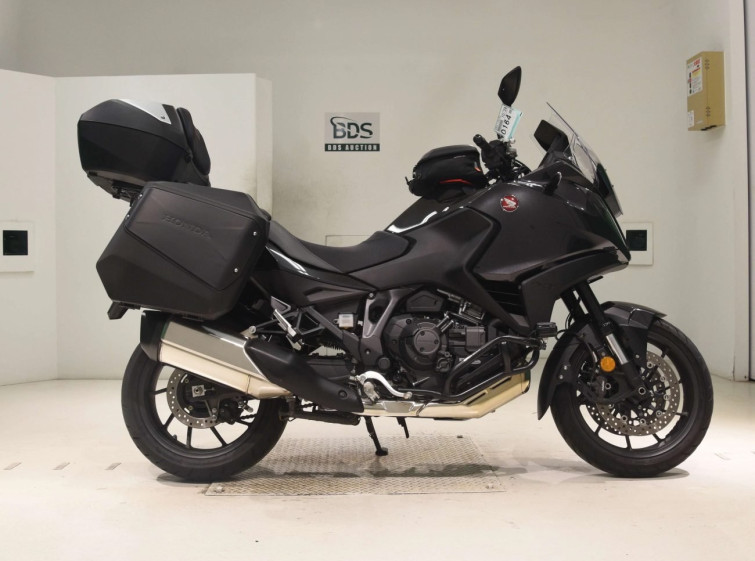 Мотоцикл Honda NT1100 с пробегом 10585 km