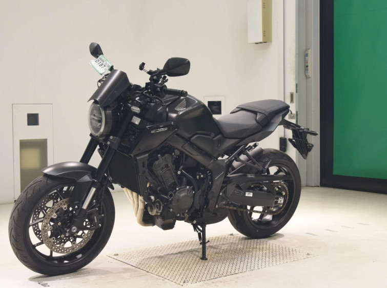 Мотоцикл Honda CB650R з пробігом 5061 km