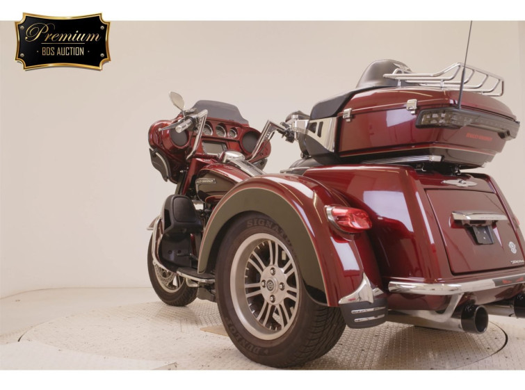 Мотоцикл HD TRI GLIDE ULTRA CLASSIC FLHTCUTG1690 с пробегом 35548 km