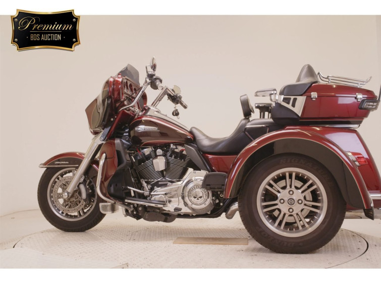 Мотоцикл HD TRI GLIDE ULTRA CLASSIC FLHTCUTG1690 с пробегом 35548 km