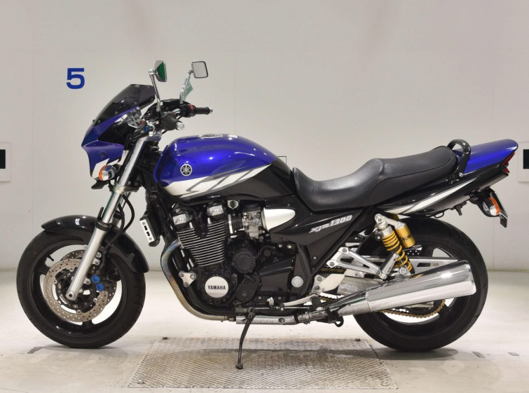 Мотоцикл Yamaha XJR1300 с пробегом 7001 km