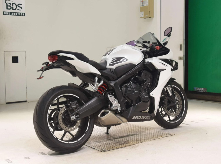 Мотоцикл Honda CB650R с пробегом 26902 km