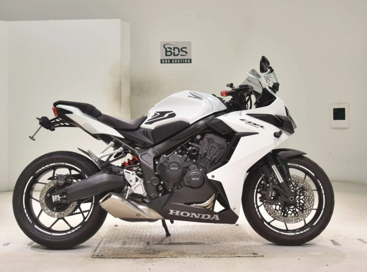 Мотоцикл Honda CB650R с пробегом 26902 km