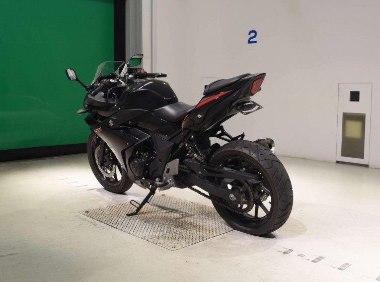 Мотоцикл Suzuki GSX250R с пробегом 7093 km